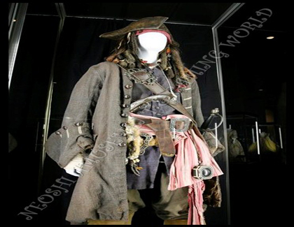 PIRATE COSTUME